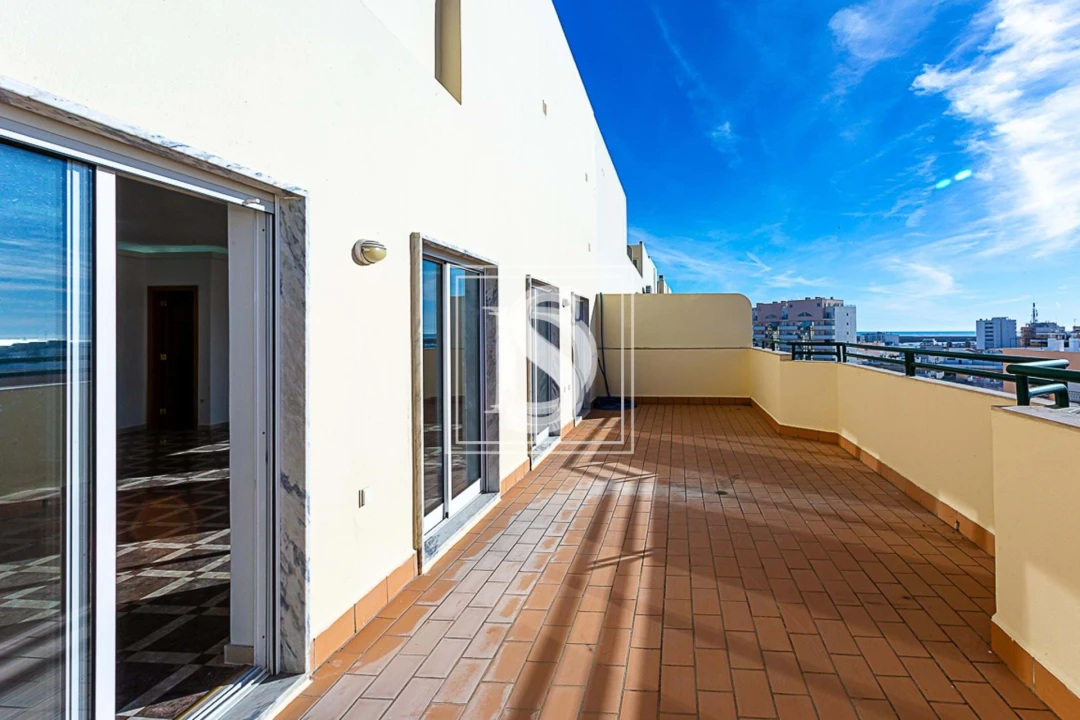 Apartamento T5 para Venda em Faro (Sé e São Pedro) Foto 28