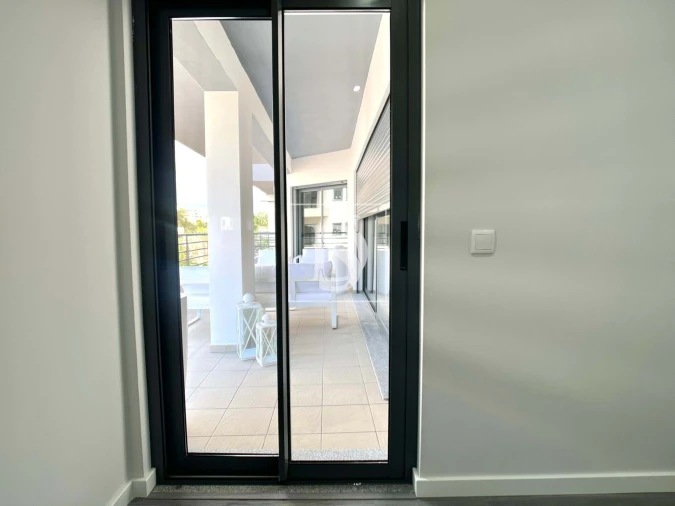 Apartamento T3 para Venda em Quelfes Foto 10