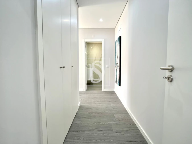 Apartamento T3 para Venda em Quelfes Foto 2