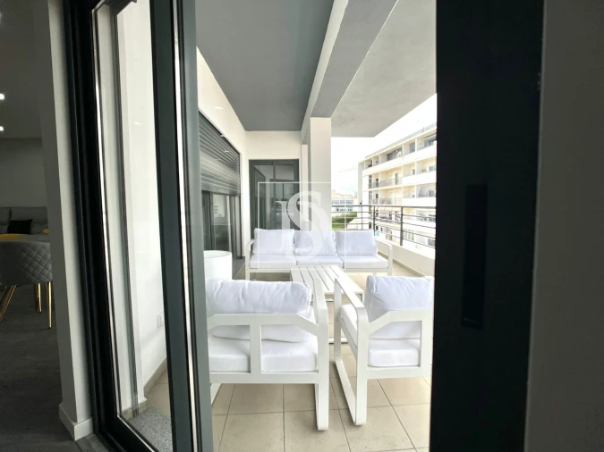 Apartamento T3 para Venda em Quelfes Foto 5