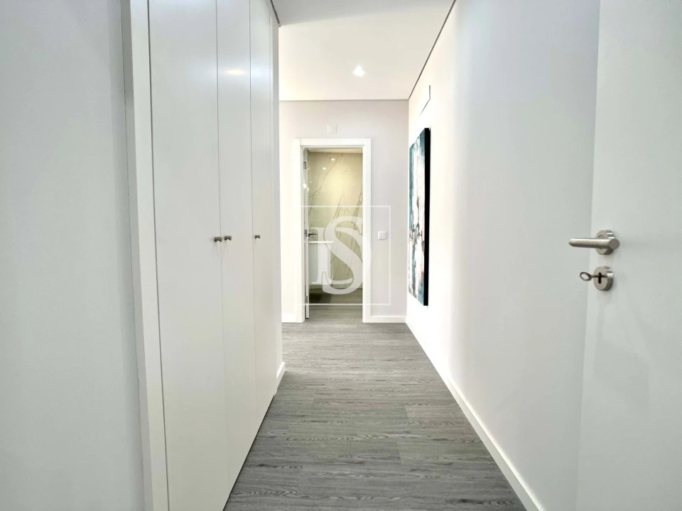 Apartamento T3 para Venda em Quelfes Foto 7