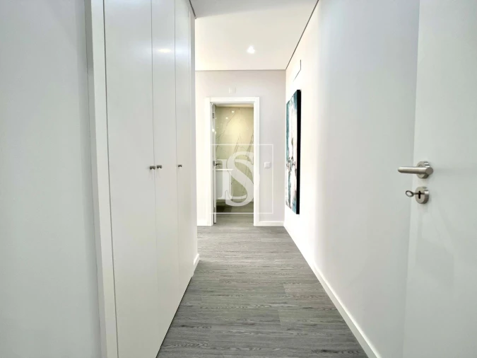 Apartamento T3 para Venda em Quelfes Foto 5