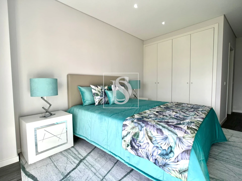 Apartamento T3 para Venda em Quelfes Foto 2