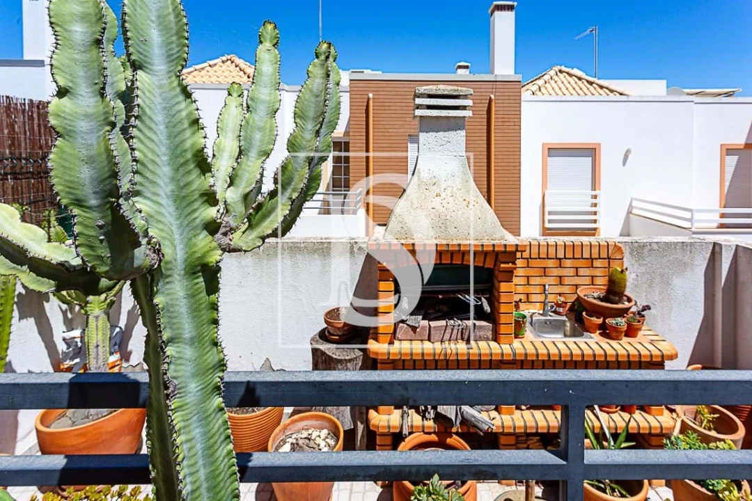 Moradia T2 para Venda em Tavira (Santa Maria e Santiago) Foto 4