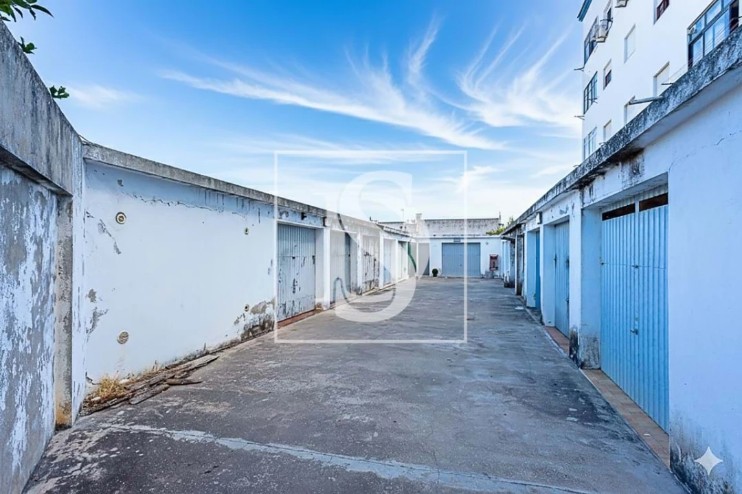 Garagem para Venda em Tavira (Santa Maria e Santiago) Foto 3