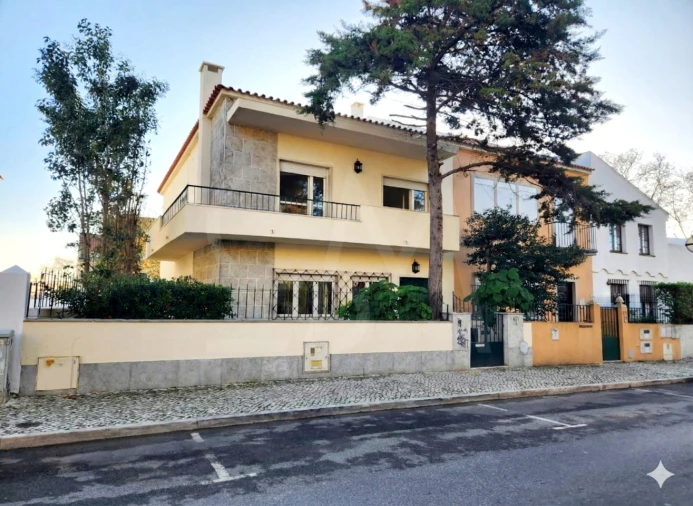 Moradia T4 para Venda em Cascais e Estoril