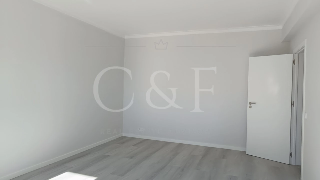 Apartamento T3 para Venda em Portimão Foto 9