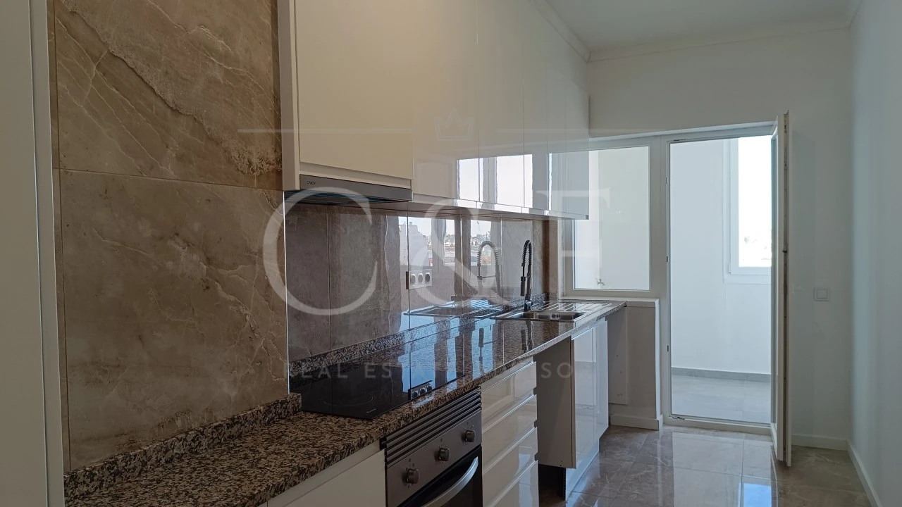 Apartamento T3 para Venda em Portimão Foto 4