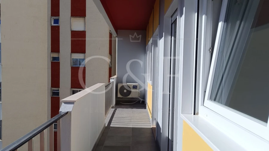 Apartamento T3 para Venda em Portimão Foto 11