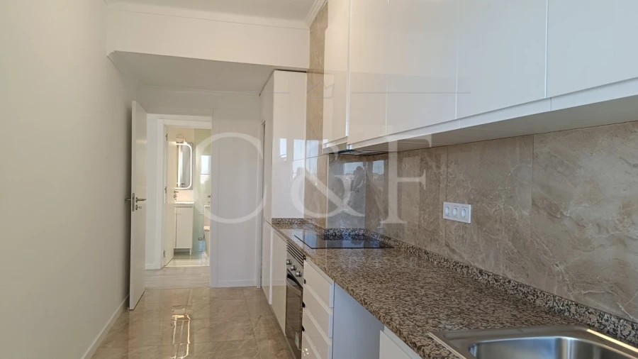 Apartamento T3 para Venda em Portimão Foto 7