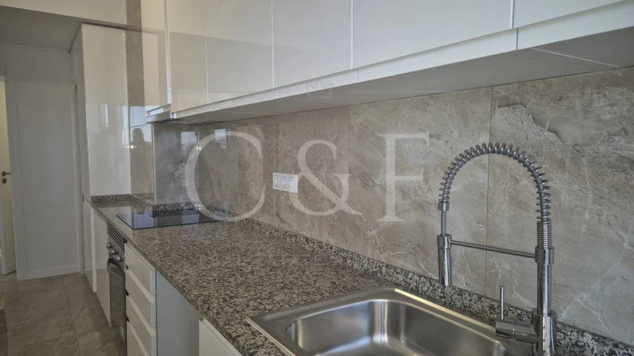 Apartamento T3 para Venda em Portimão Foto 5