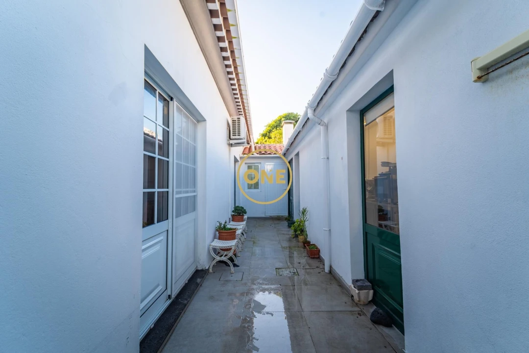 Moradia T2 para Venda em Ponta Delgada (São José) Foto 36