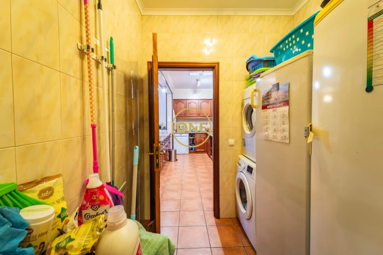 Moradia T2 para Venda em Ponta Delgada (São José) Foto 24