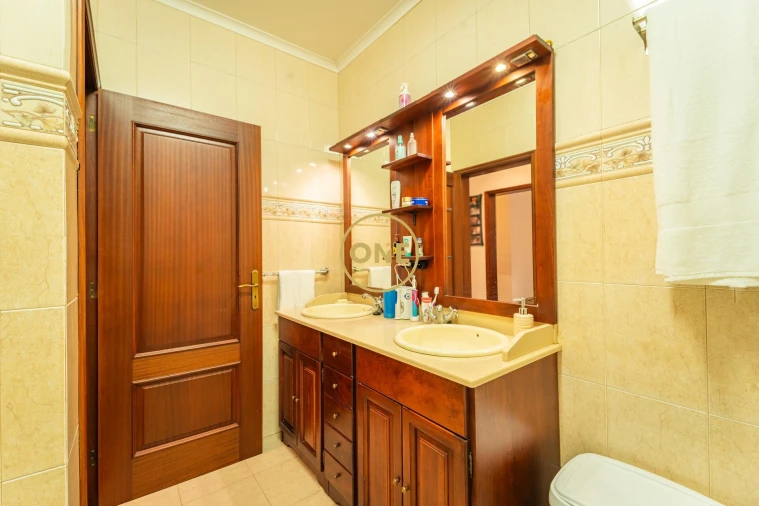 Moradia T2 para Venda em Ponta Delgada (São José) Foto 14