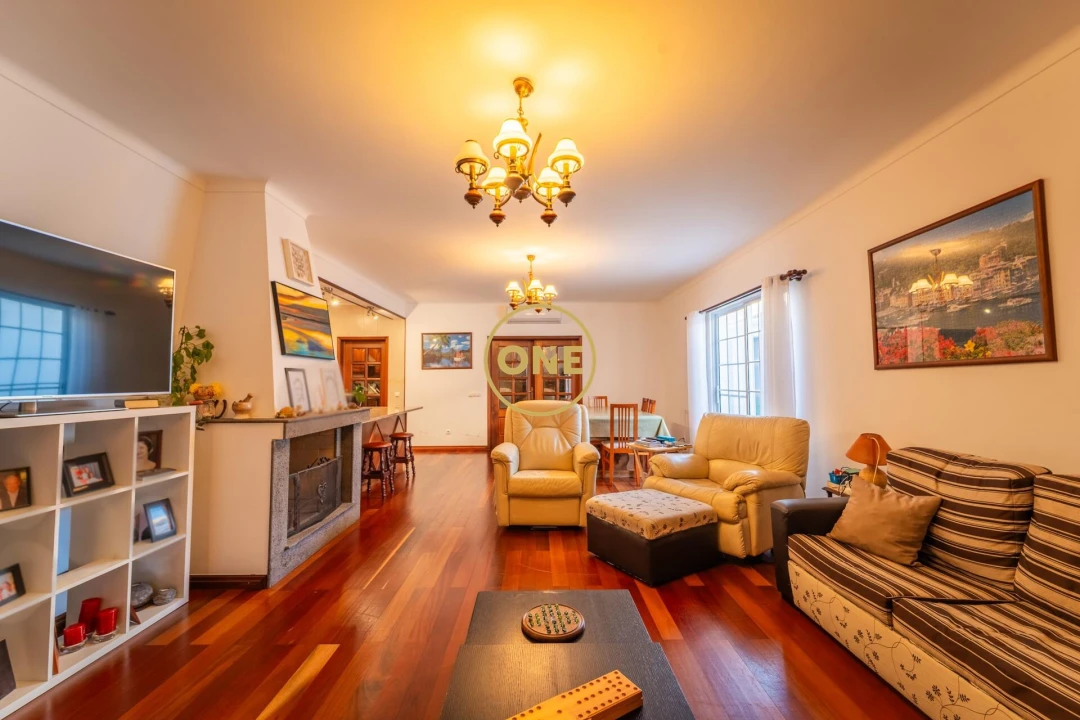 Moradia T2 para Venda em Ponta Delgada (São José) Foto 16