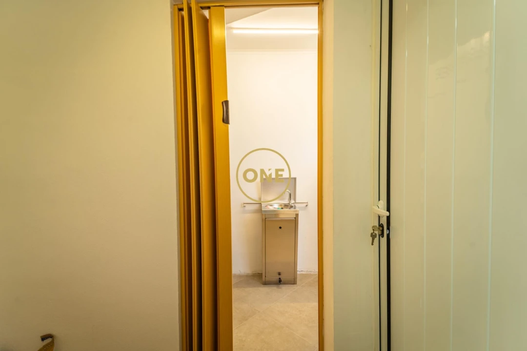 Moradia T2 para Venda em Ponta Delgada (São José) Foto 33