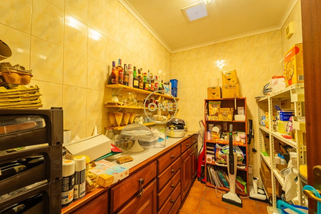 Moradia T2 para Venda em Ponta Delgada (São José) Foto 23