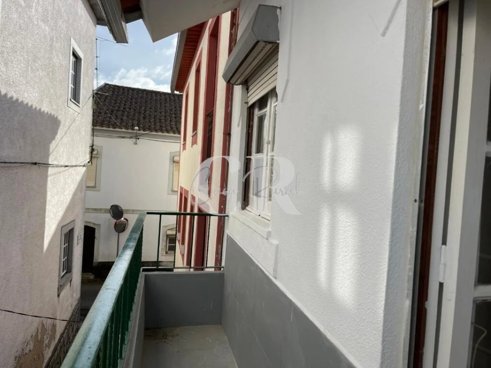 Moradia T2 para Venda em Folques Foto 29