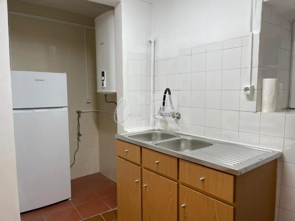 Moradia T2 para Venda em Folques Foto 11