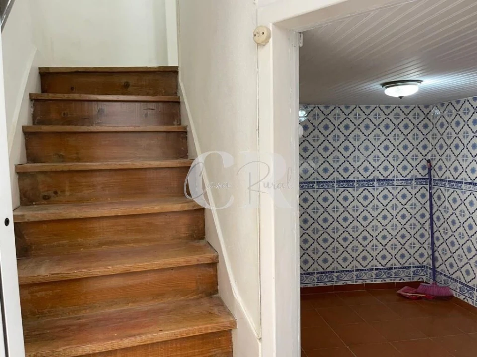 Moradia T2 para Venda em Folques Foto 3