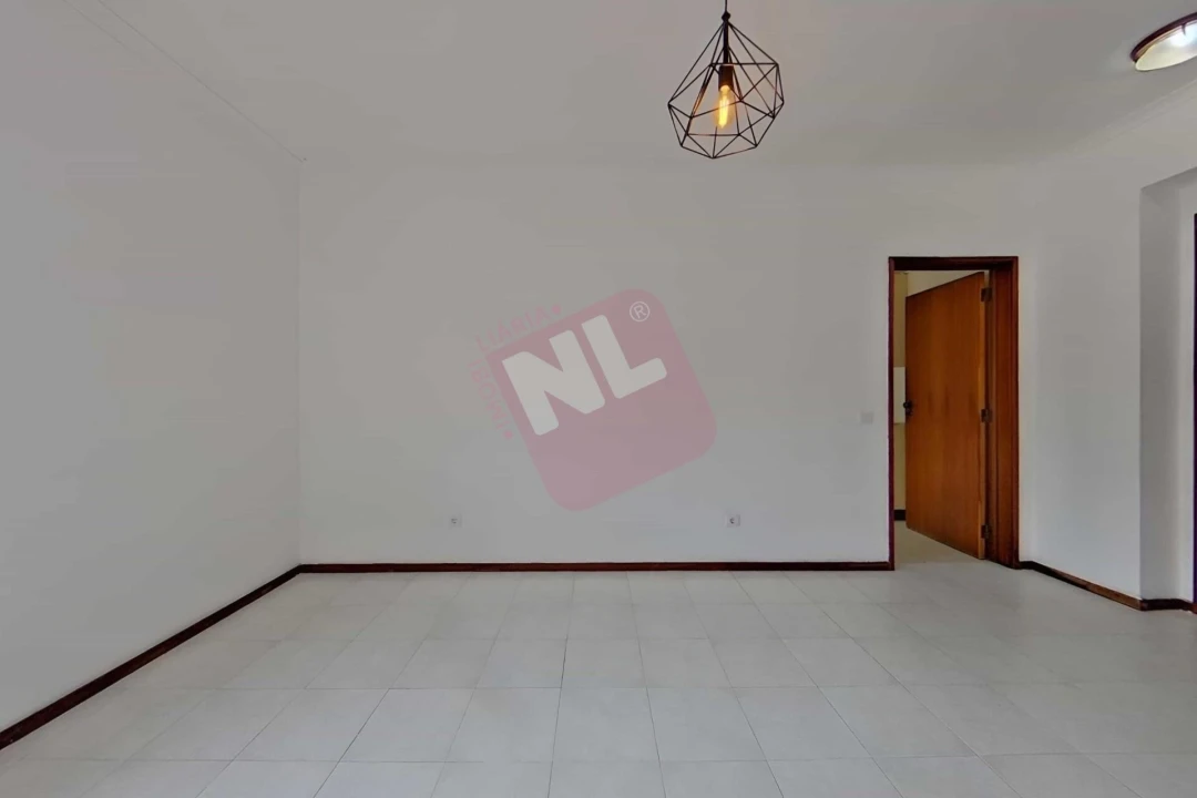 Apartamento T1 para Arrendamento em São Domingos de Benfica Foto 5