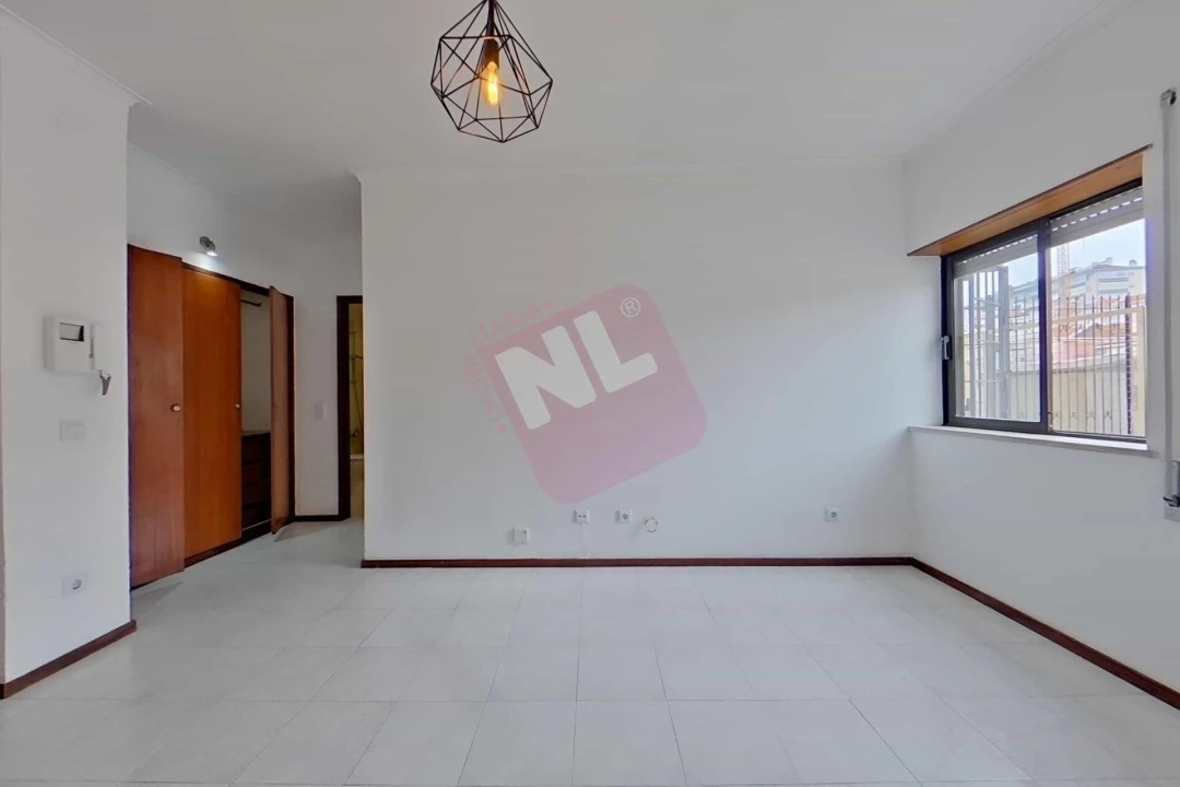 Apartamento T1 para Arrendamento em São Domingos de Benfica Foto 4