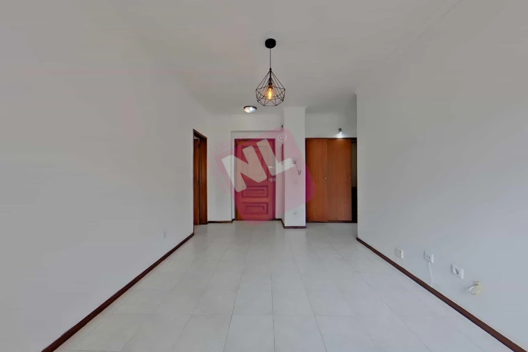 Apartamento T1 para Arrendamento em São Domingos de Benfica Foto 6