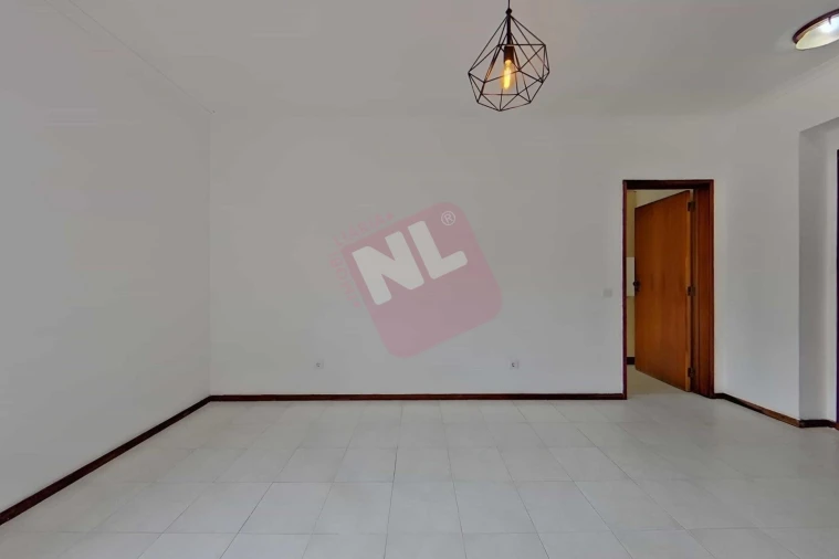 Apartamento T1 para Arrendamento em São Domingos de Benfica Foto 5