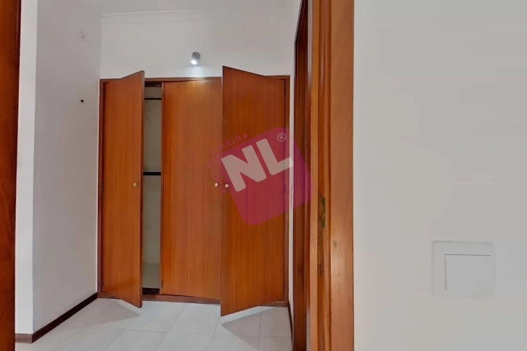 Apartamento T1 para Arrendamento em São Domingos de Benfica Foto 7