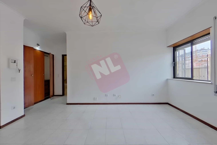 Apartamento T1 para Arrendamento em São Domingos de Benfica Foto 4