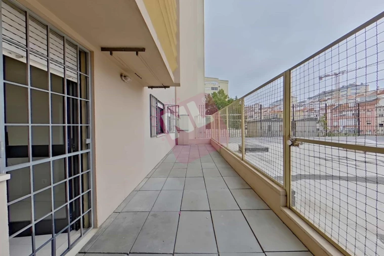 Apartamento T1 para Arrendamento em São Domingos de Benfica Foto 17