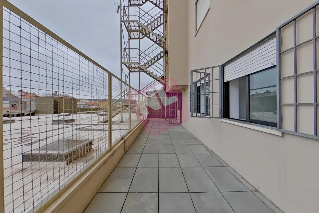 Apartamento T1 para Arrendamento em São Domingos de Benfica Foto 18