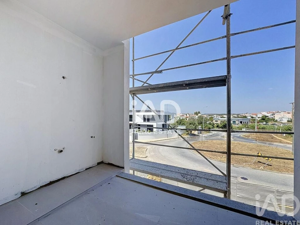 Apartamento T2 para Venda em Alvor Foto 17