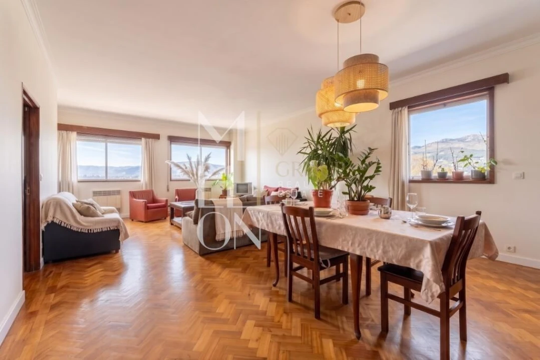 Apartamento T5 para Venda em Cedofeita, Santo Ildefonso, Sé, Miragaia, São Nicolau e Vitória Foto 2