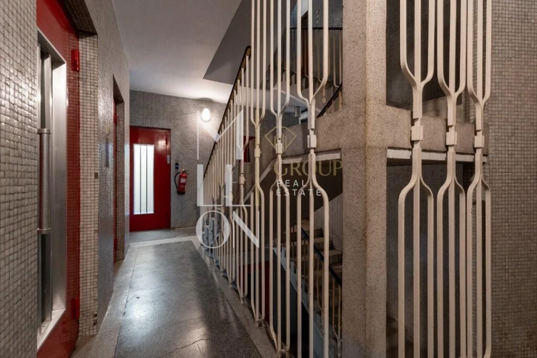 Apartamento T5 para Venda em Cedofeita, Santo Ildefonso, Sé, Miragaia, São Nicolau e Vitória Foto 4