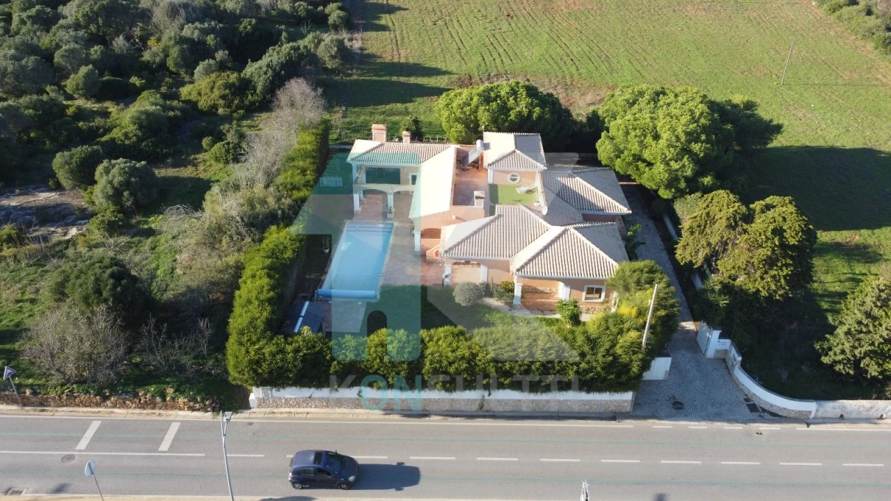 Moradia T5 para Venda em Luz Foto 1