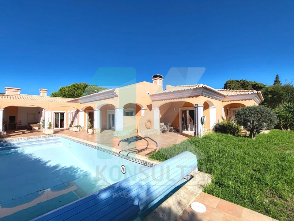 Moradia T5 para Venda em Luz Foto 6