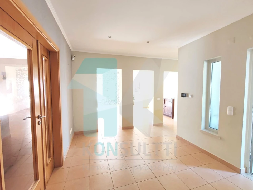 Moradia T5 para Venda em Luz Foto 12