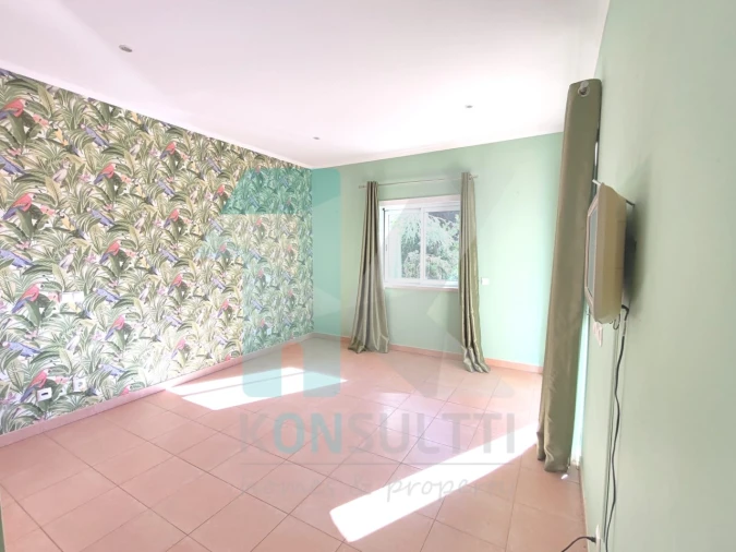 Moradia T5 para Venda em Luz Foto 16