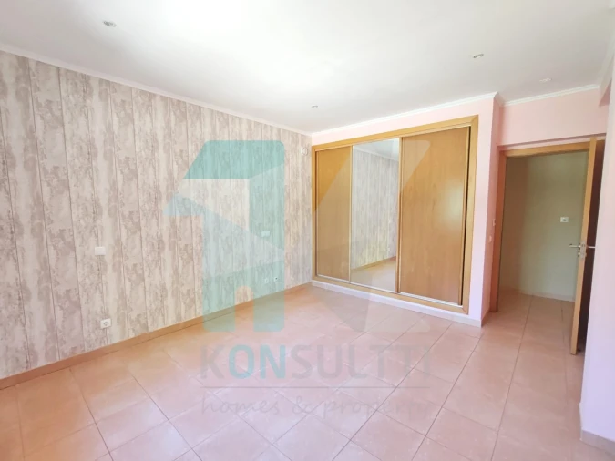 Moradia T5 para Venda em Luz Foto 21