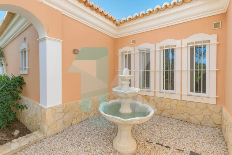 Moradia T5 para Venda em Luz Foto 53