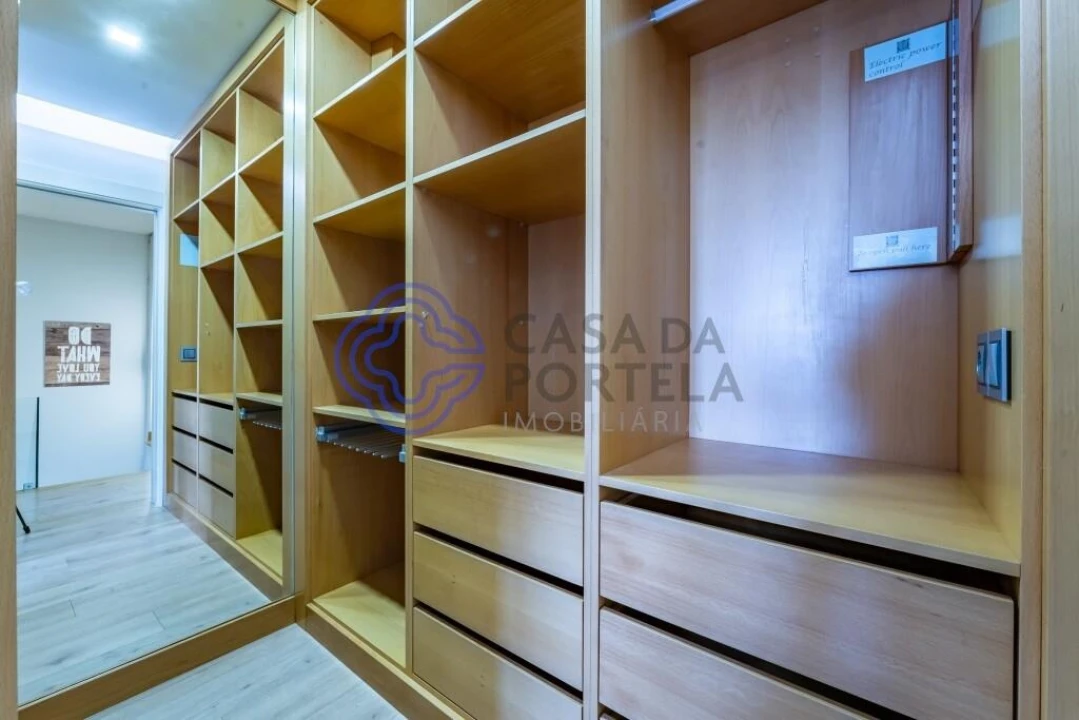 Apartamento T2 para Arrendamento em Paranhos Foto 24