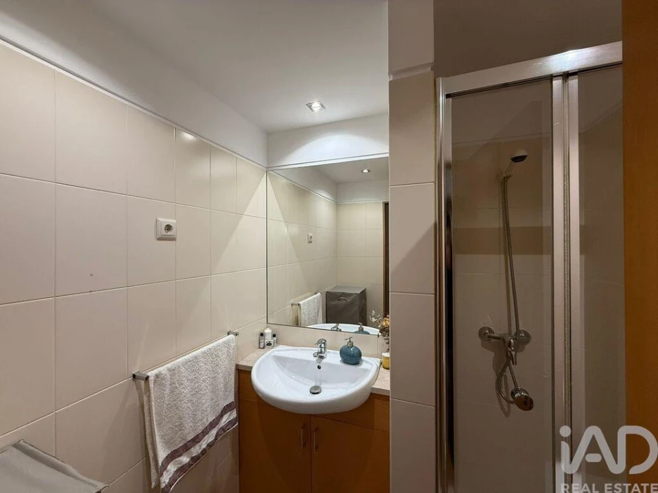 Apartamento T2 para Venda em Cidade da Maia Foto 11