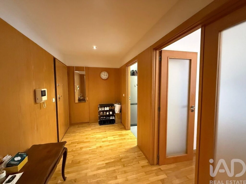 Apartamento T2 para Venda em Cidade da Maia Foto 9