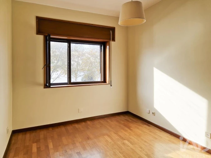 Apartamento T2 para Arrendamento em Aldoar, Foz do Douro e Nevogilde Foto 2