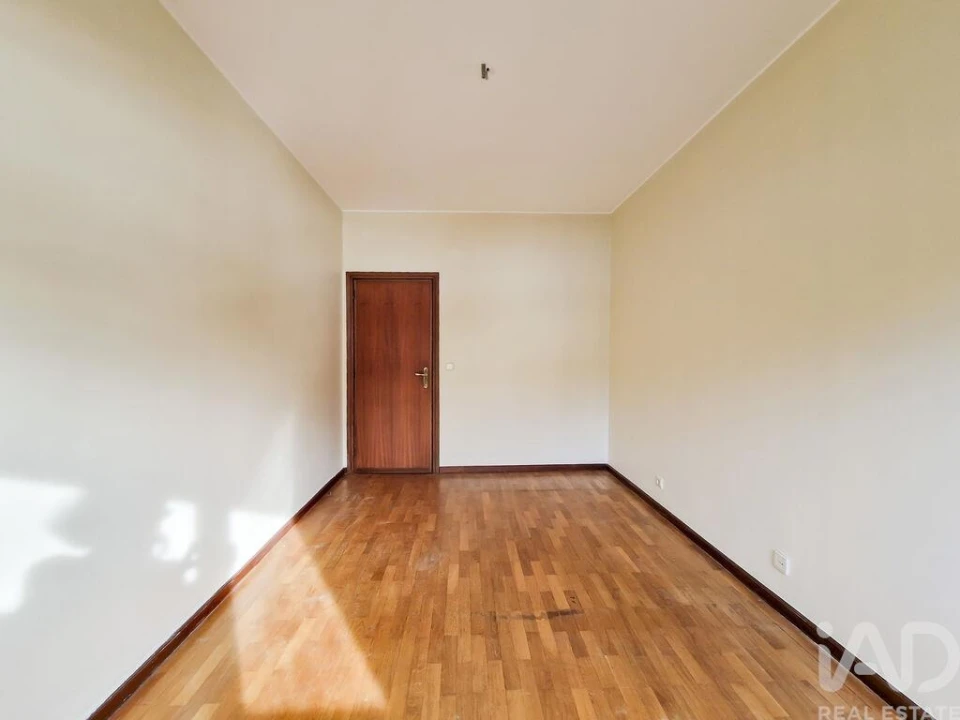 Apartamento T2 para Arrendamento em Aldoar, Foz do Douro e Nevogilde Foto 7