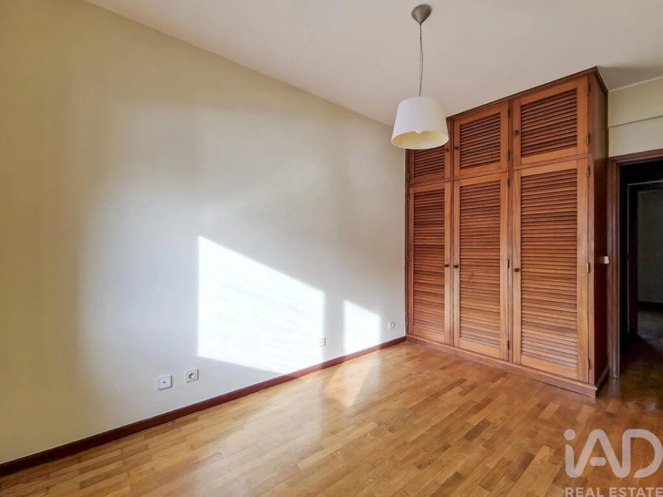 Apartamento T2 para Arrendamento em Aldoar, Foz do Douro e Nevogilde Foto 3