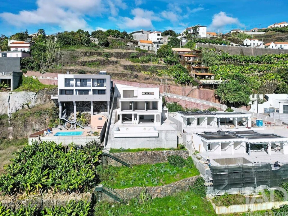 Moradia T3 para Venda em Arco da Calheta Foto 13