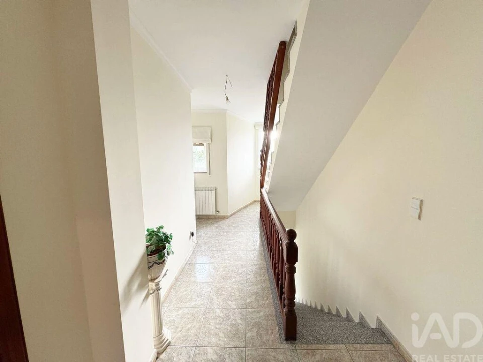 Moradia T3 para Venda em Vila e Roussas Foto 7