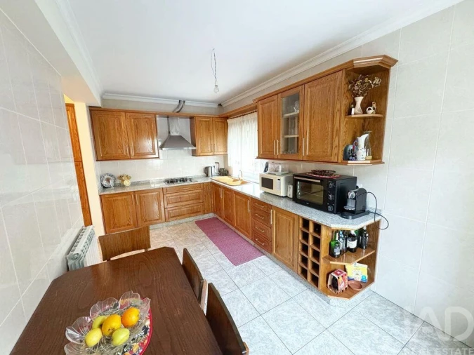 Moradia T3 para Venda em Vila e Roussas Foto 4